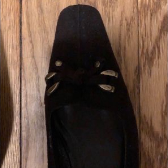 Stuart Weinstein Brown Suede Block Heels with Gold Details - Picture 4 of 7